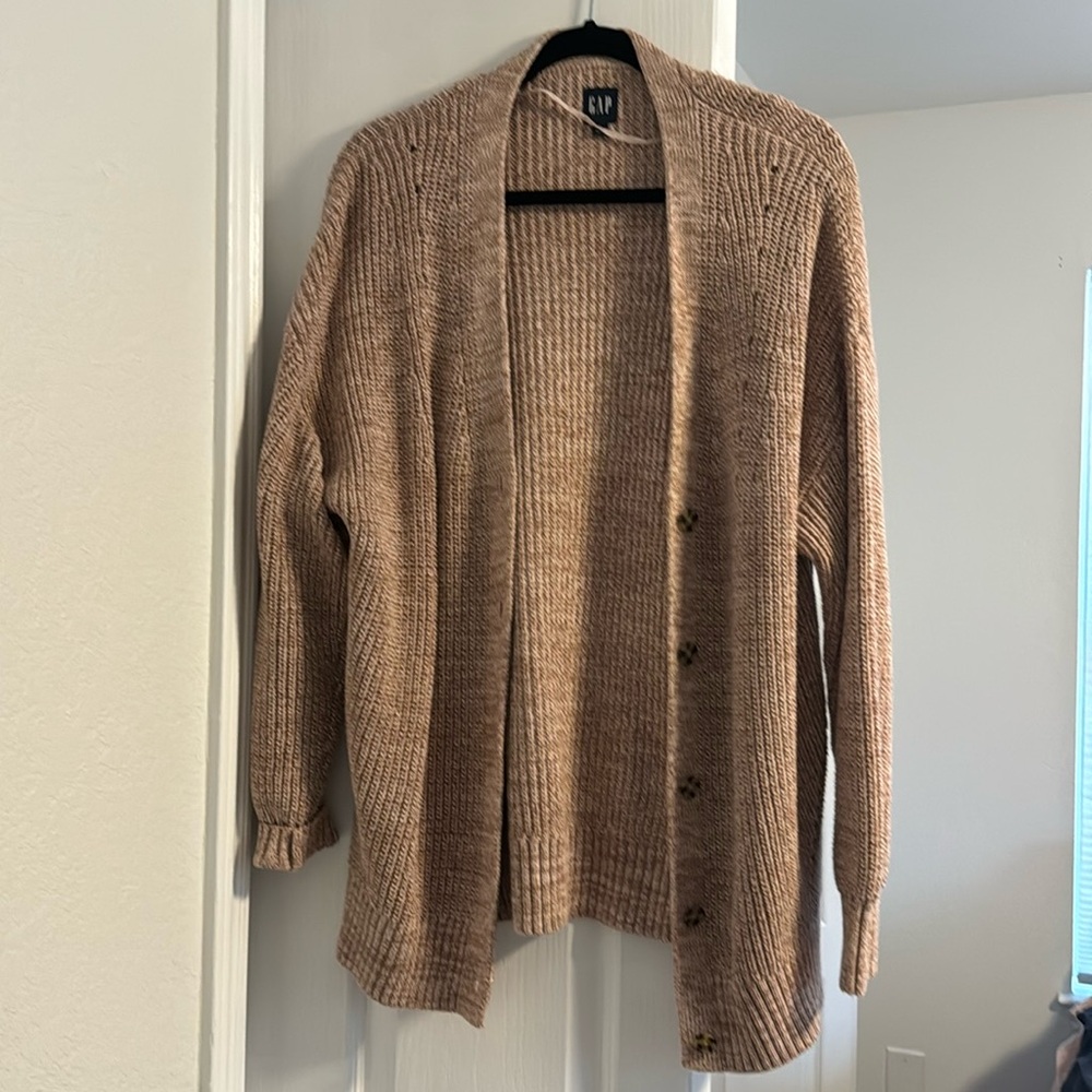 Chunky, oversized Gap cardigan